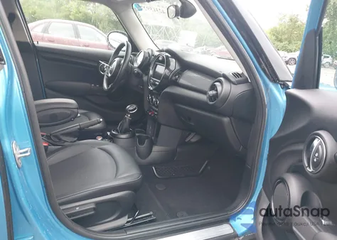 2017 Mini Hardtop Cooper from USA, damaged, VIN WMWXU1C58H2E17415